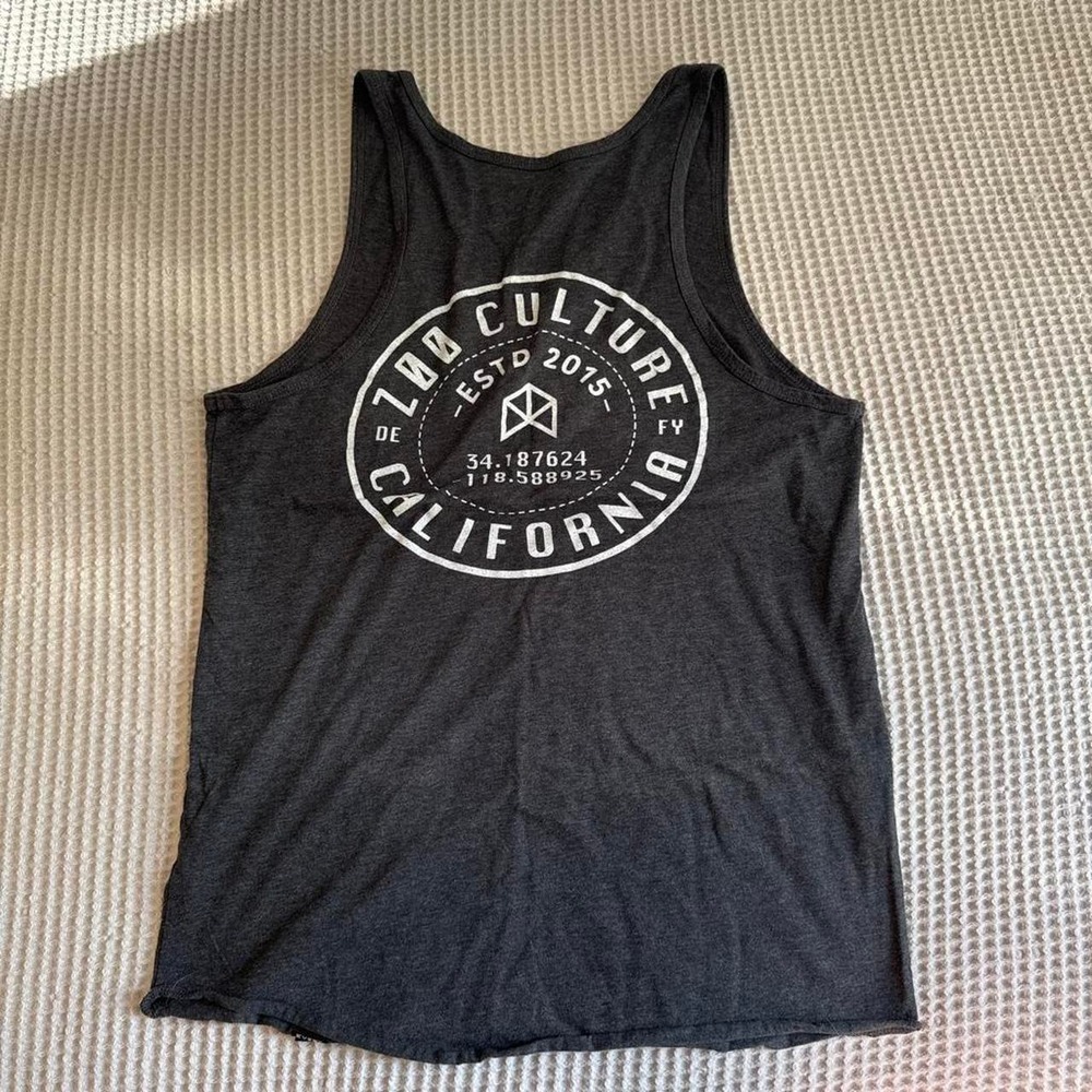 BM Zoo Culture Fit grey tank top
